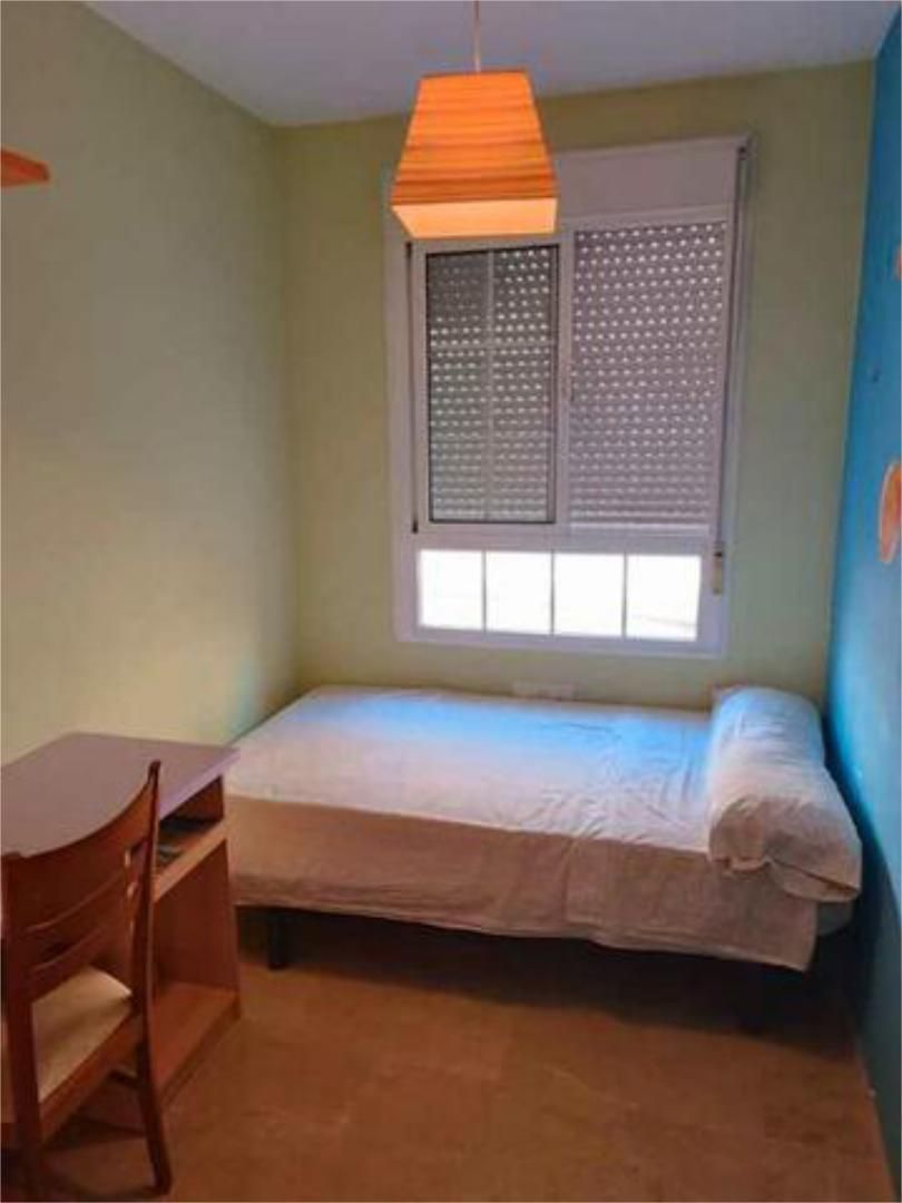 Dormitori de Apartament de lloguer en Adra amb Terrassa i Moblat