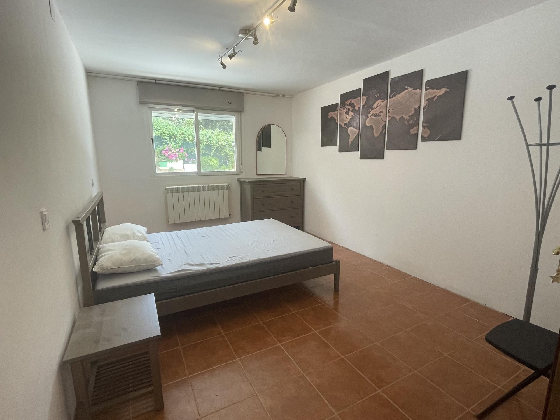 Bedroom of House or chalet to share in El Casar  with Heating, Private garden and Furnished