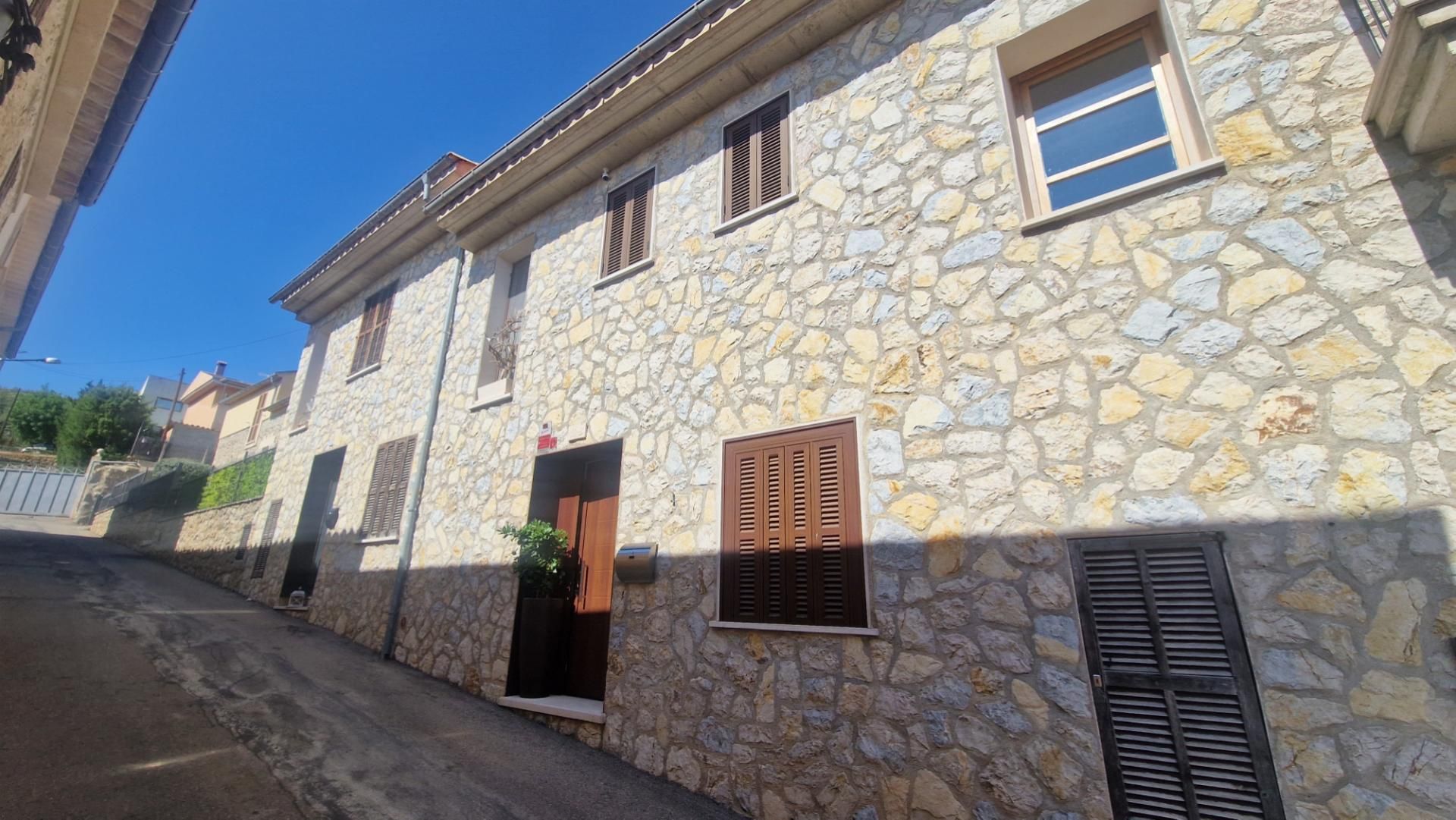 Vista exterior de Dúplex en venda en Lloseta amb Aire condicionat i Terrassa