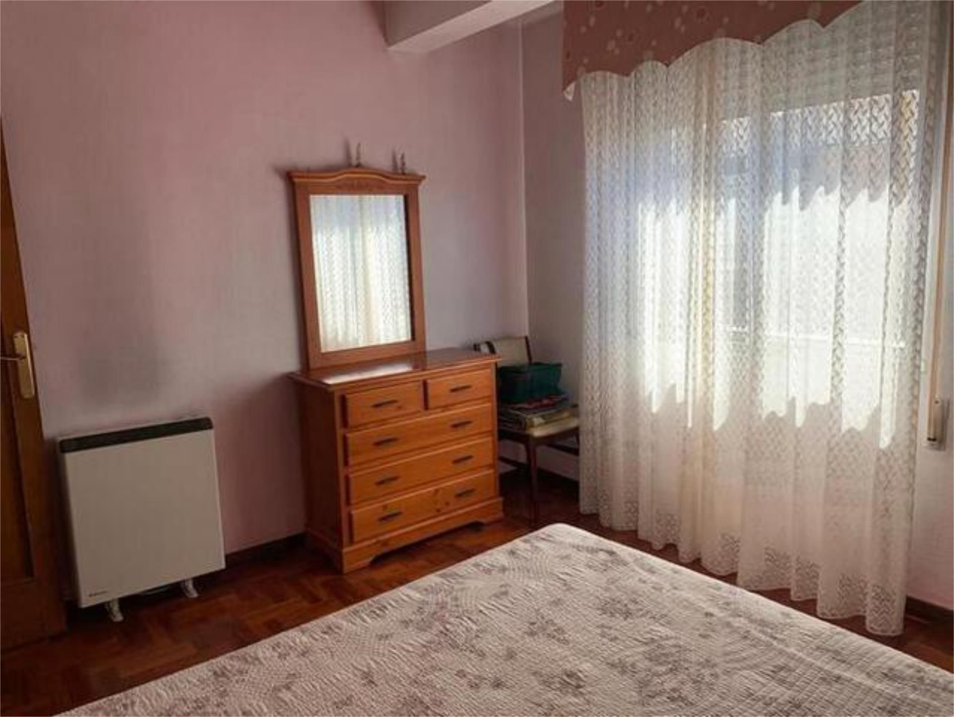 Bedroom of Flat to rent in Vigo   with Heating