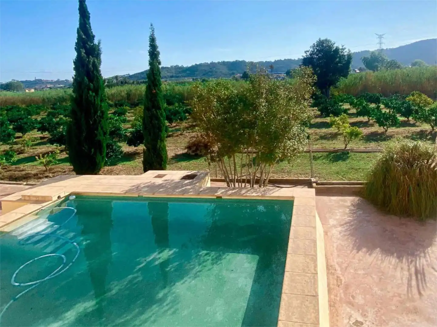 Wohnung zum Verkauf in Urbanitzacions i Pedanies Sud Schwimmbecken von Wohnung zum Verkauf in Alzira mit Klimaanlage, Terrasse und Schwimmbad