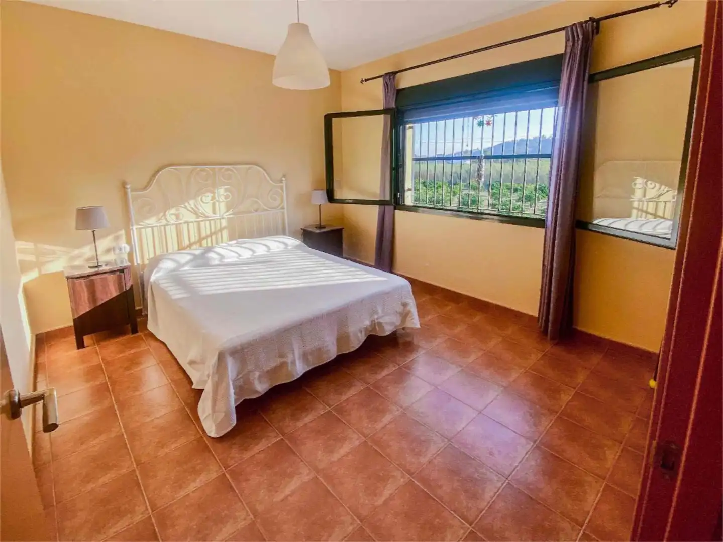 Wohnung zum Verkauf in Urbanitzacions i Pedanies Sud Schlafzimmer von Wohnung zum Verkauf in Alzira mit Klimaanlage, Terrasse und Schwimmbad
