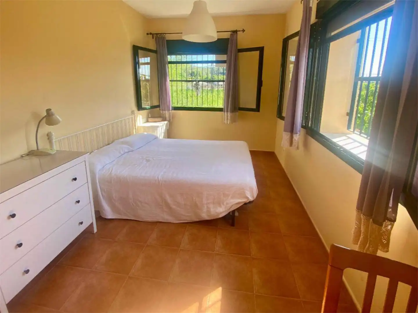Wohnung zum Verkauf in Urbanitzacions i Pedanies Sud Schlafzimmer von Wohnung zum Verkauf in Alzira mit Klimaanlage, Terrasse und Schwimmbad