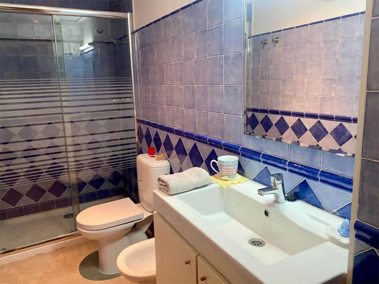 Wohnung zum Verkauf in Urbanitzacions i Pedanies Sud Badezimmer von Wohnung zum Verkauf in Alzira mit Klimaanlage, Terrasse und Schwimmbad
