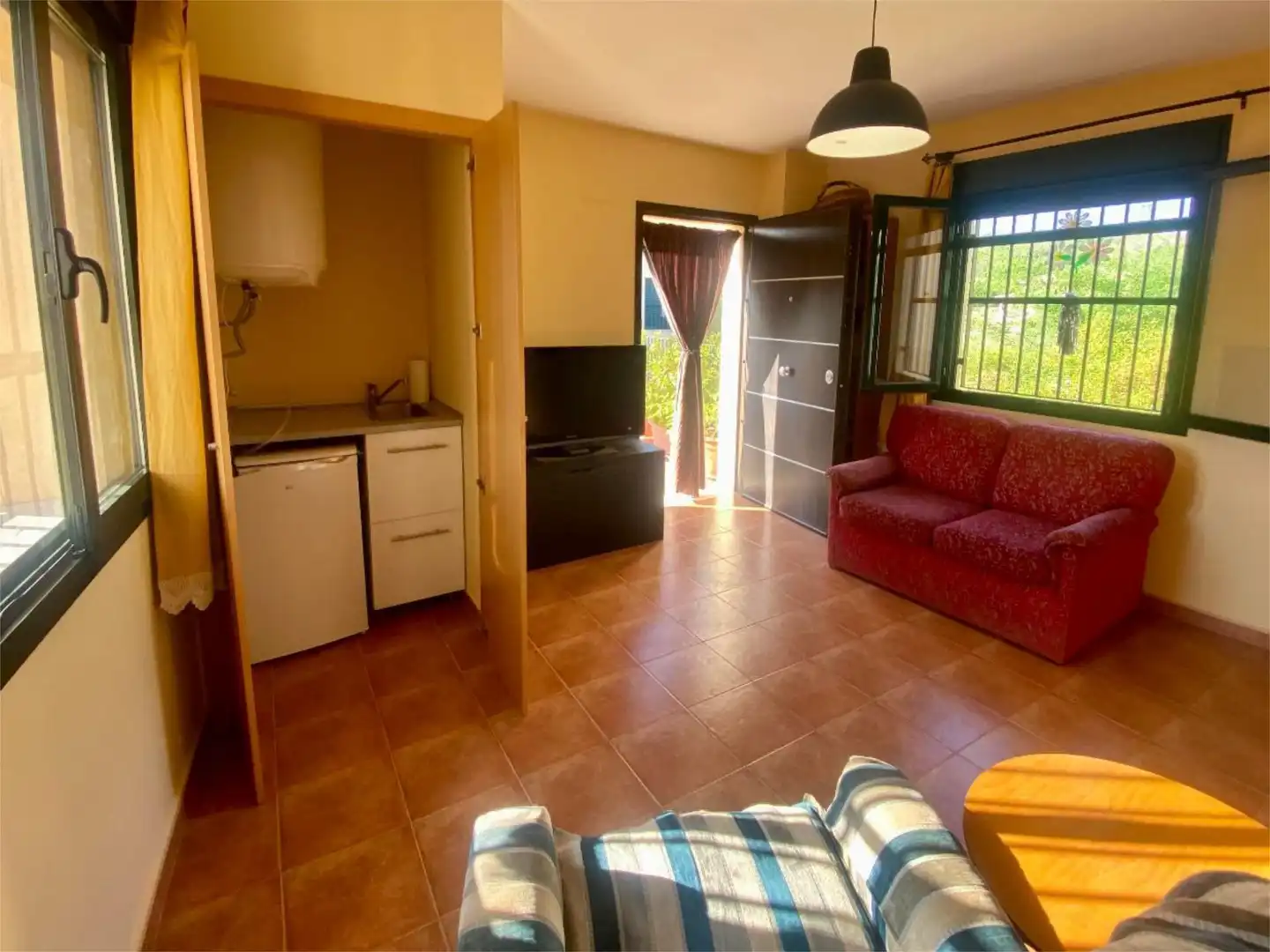 Wohnung zum Verkauf in Urbanitzacions i Pedanies Sud Wohnzimmer von Wohnung zum Verkauf in Alzira mit Klimaanlage, Terrasse und Schwimmbad