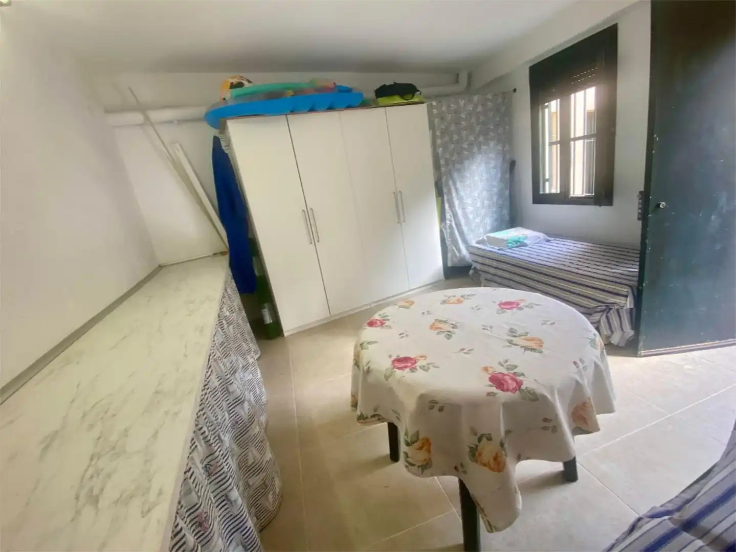 Wohnung zum Verkauf in Urbanitzacions i Pedanies Sud Schlafzimmer von Wohnung zum Verkauf in Alzira mit Klimaanlage, Terrasse und Schwimmbad