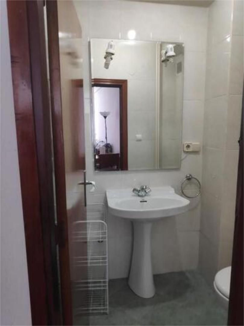 Bathroom of Flat to rent in Valladolid Capital  with Heating and Furnished