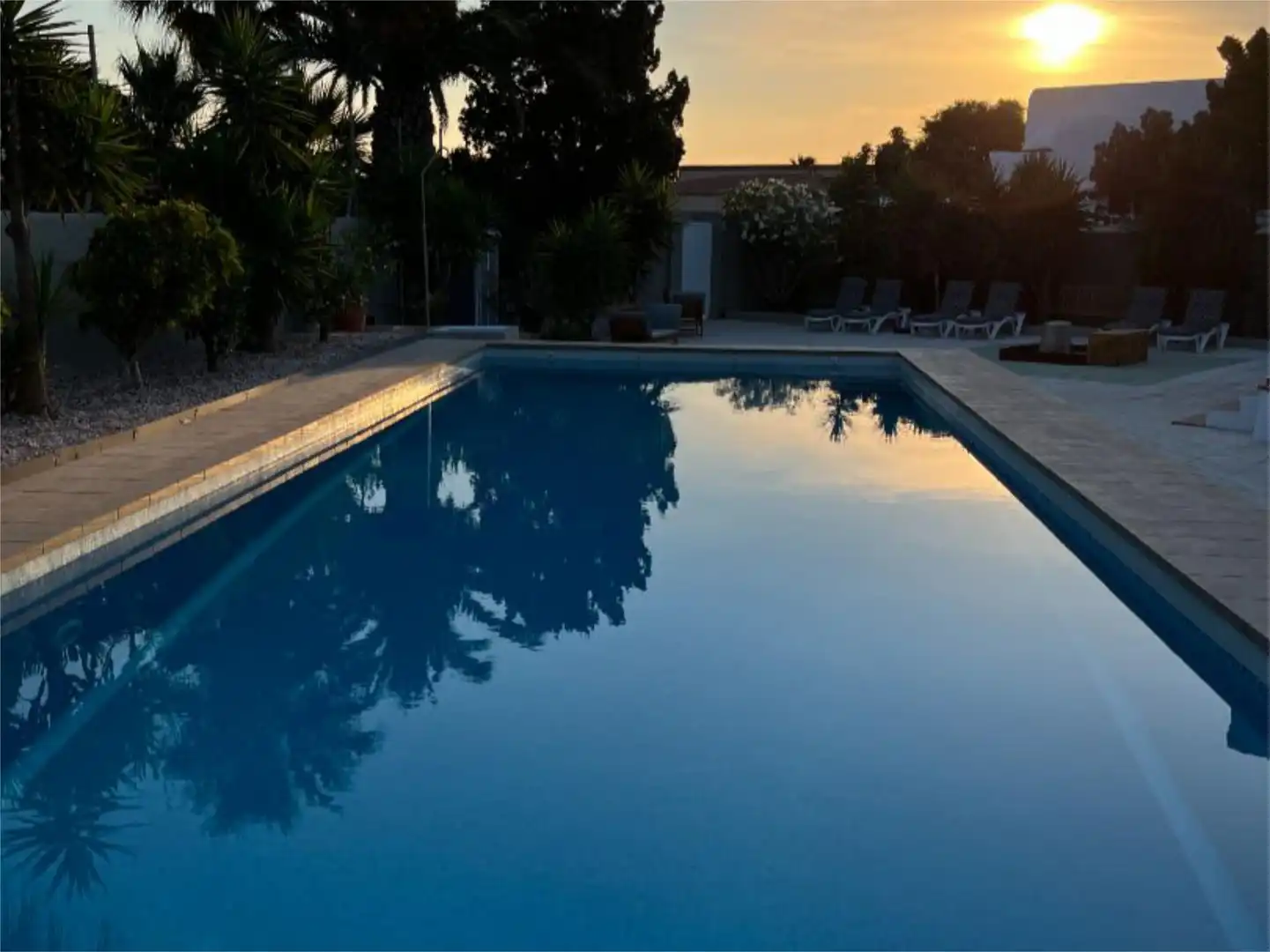 Houses for sale in Avenida Entremares, 32, El Sabinar – Urbanizaciones – Las Marinas – Playa Serena Swimming pool of Houses for sale in Roquetas de Mar with Air Conditioner, Heating and Private garden