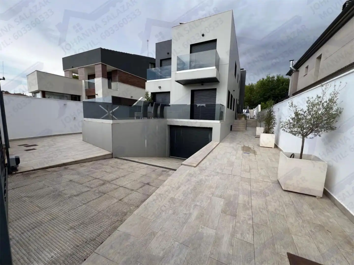 Exterior view of Houses for sale in  Albacete Capital  with Terrace, Swimming Pool and Balcony
