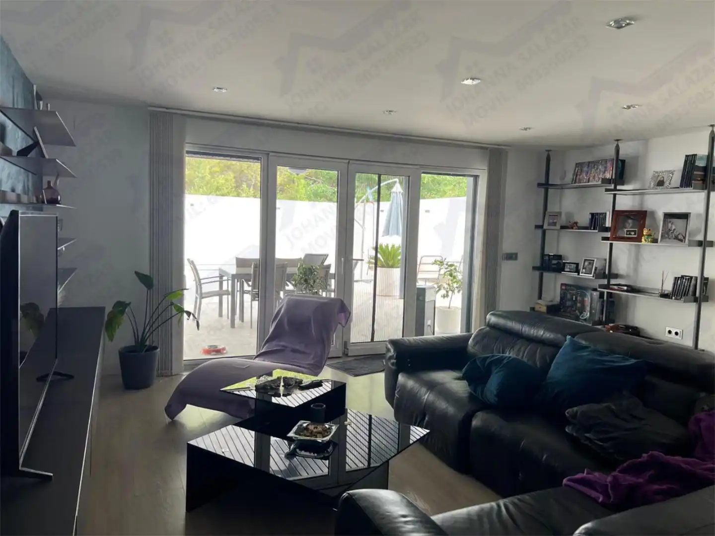 Living room of Houses for sale in  Albacete Capital  with Terrace, Swimming Pool and Balcony