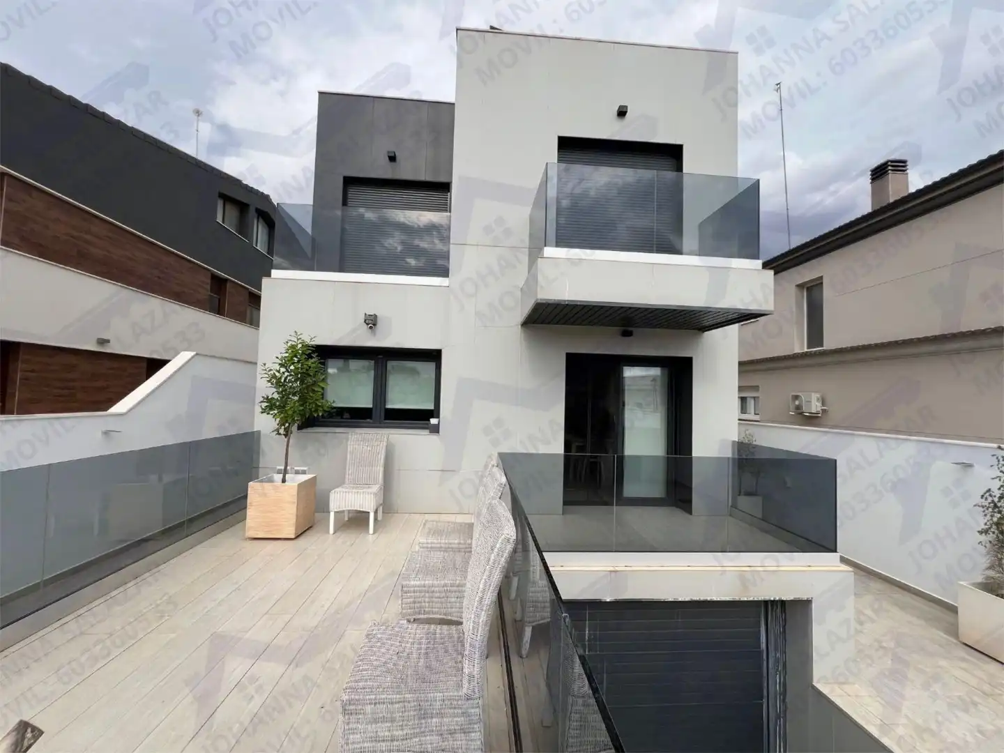 Exterior view of Houses for sale in  Albacete Capital  with Terrace, Swimming Pool and Balcony