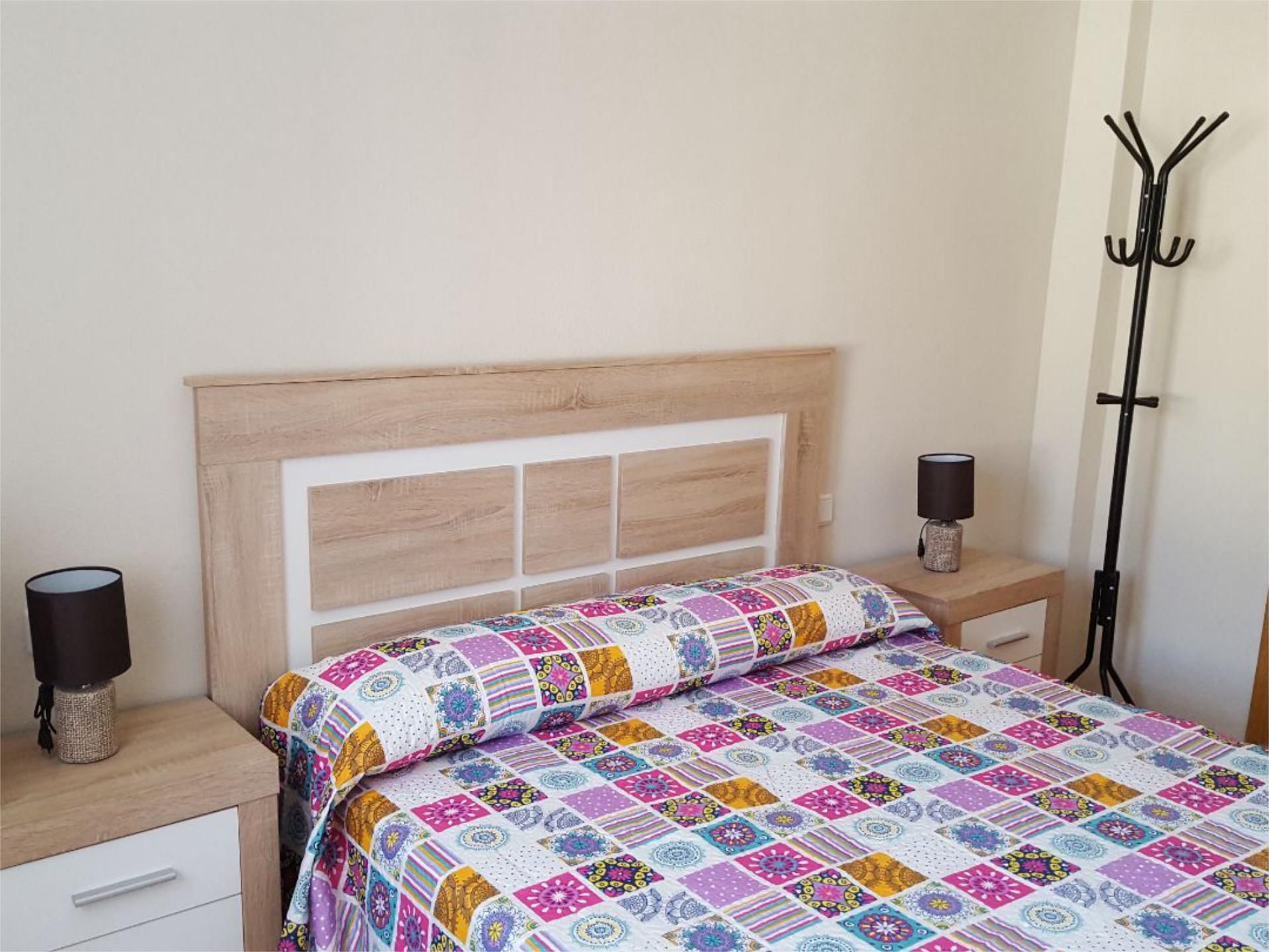 Dormitori de Apartament de lloguer en  Toledo Capital amb Aire condicionat