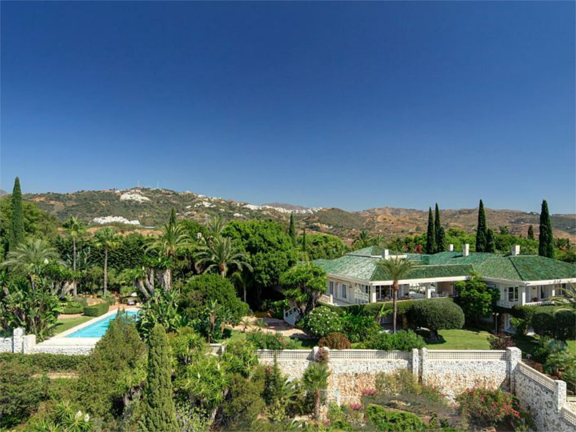 Jardí de Casa o xalet en venda en Marbella amb Aire condicionat, Terrassa i Piscina