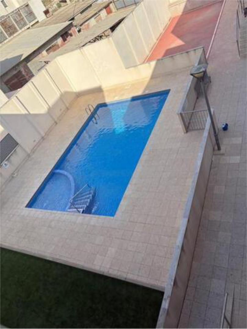 Piscina de Pis en venda en Elche / Elx amb Traster, Piscina i Moblat