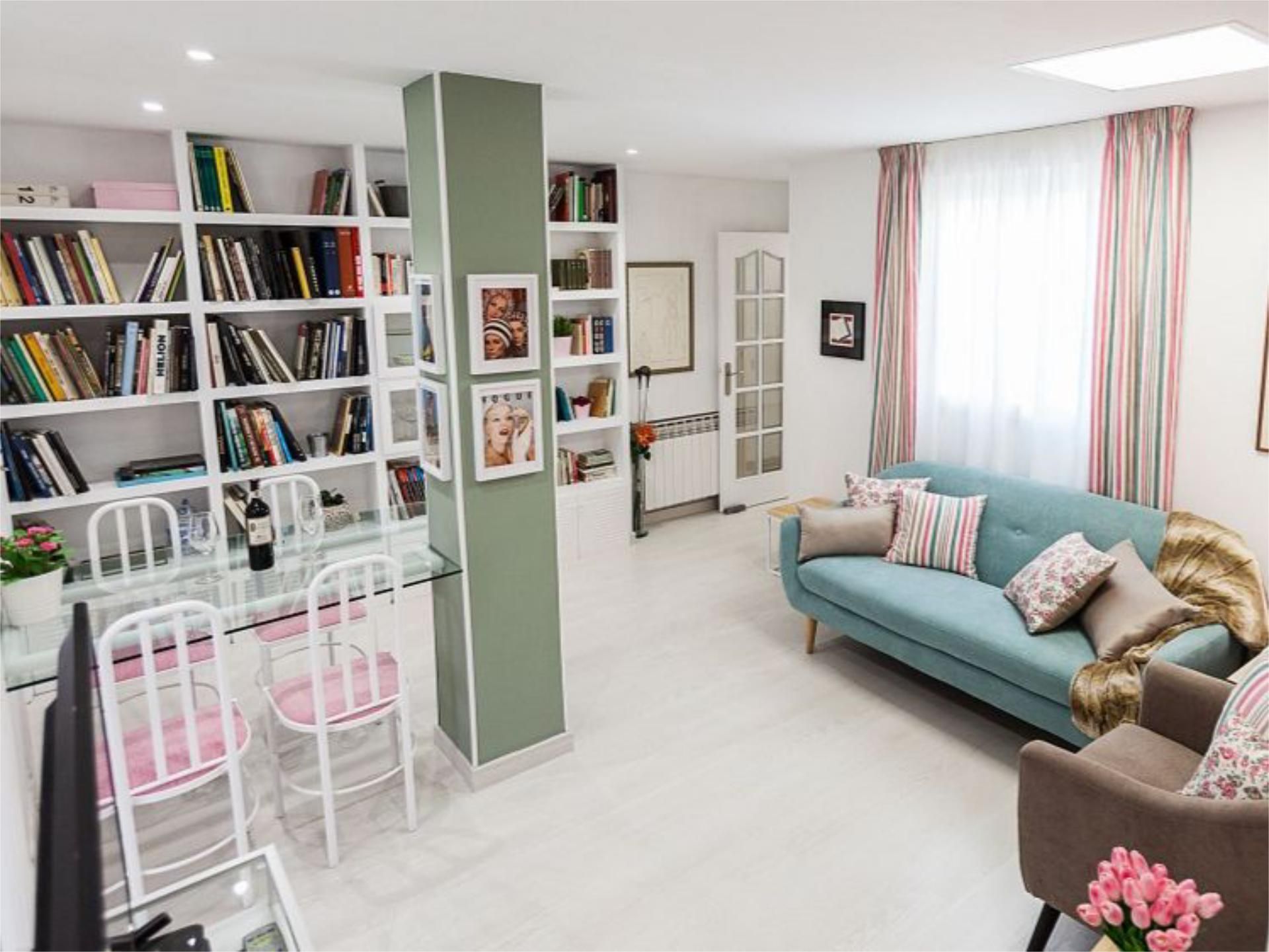 Living room of Flat for sale in  Logroño  with Air Conditioner, Terrace and Balcony