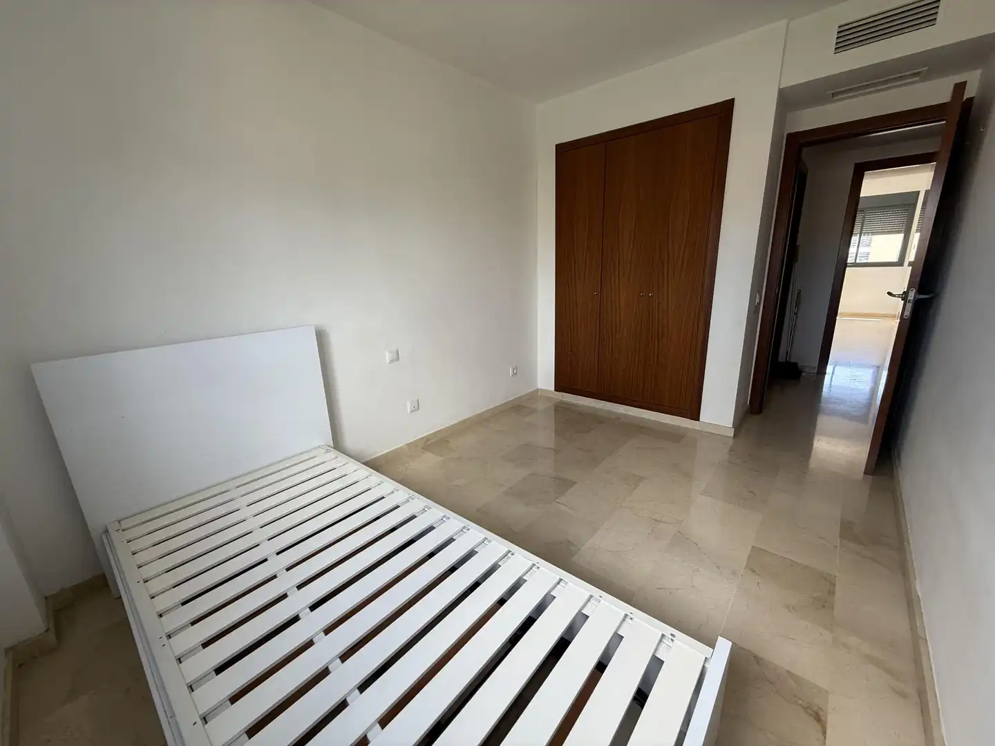 Pis en venda a Carrer de Sevilla, 7, Son Dameto Dormitori de Pis en venda en Palma de Mallorca amb Aire condicionat, Calefacció i Jardí privat