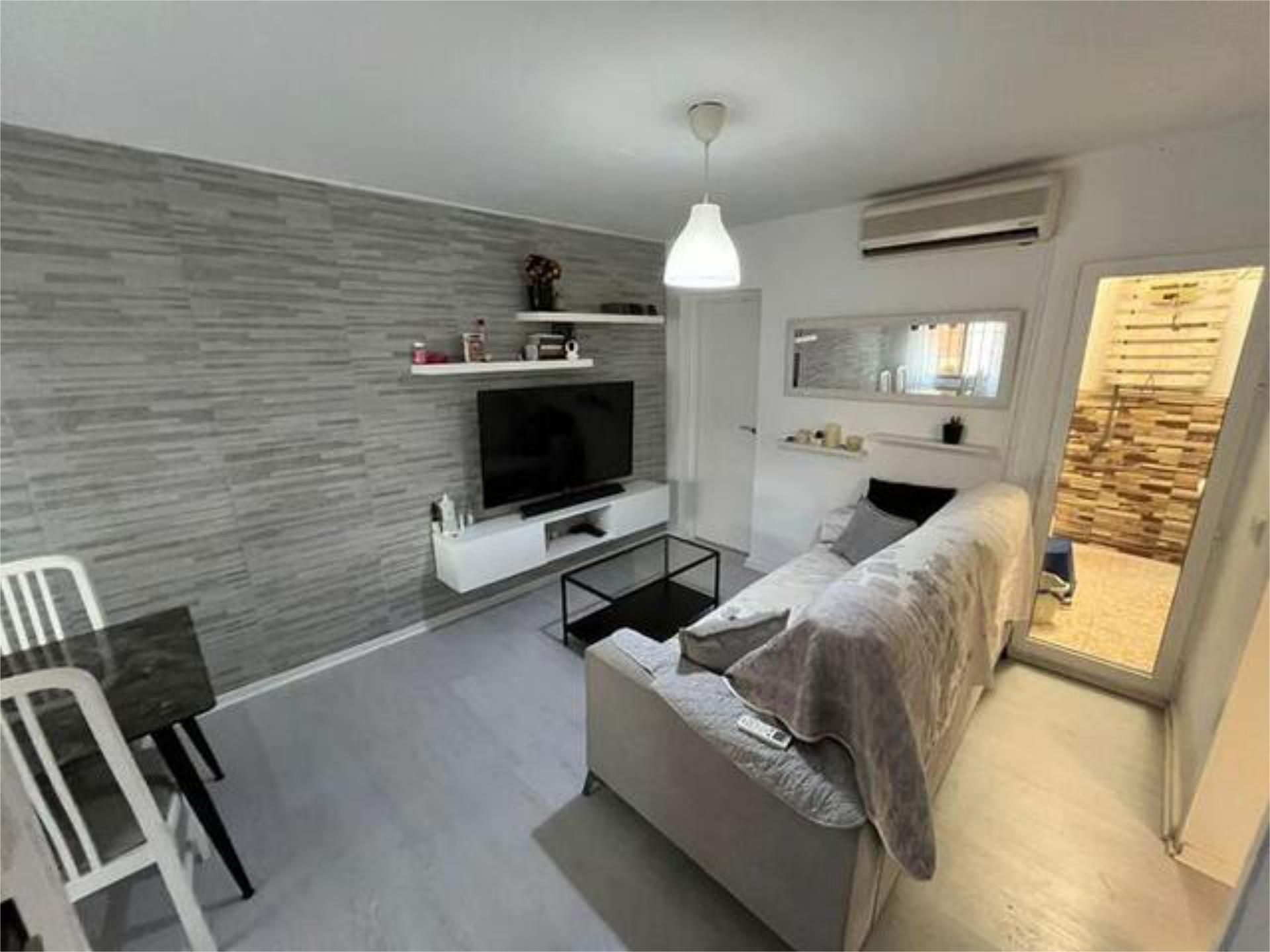 Living room of House or chalet for sale in Alcalá de Guadaira  with Terrace and Storage room