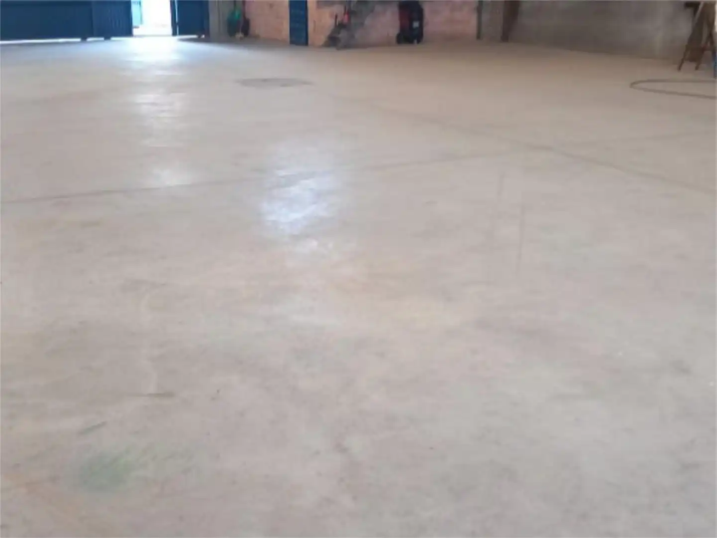 Industrial buildings for sale in La Campana