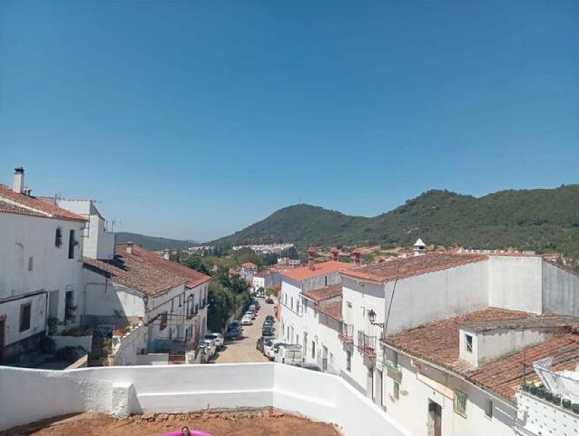 Exterior view of Attic to rent in Aracena  with Storage room and Furnished