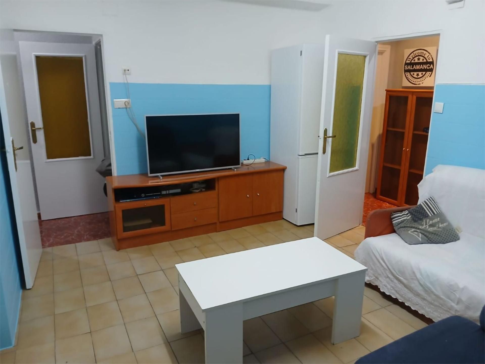 Living room of Flat to share in Salamanca Capital  with Furnished