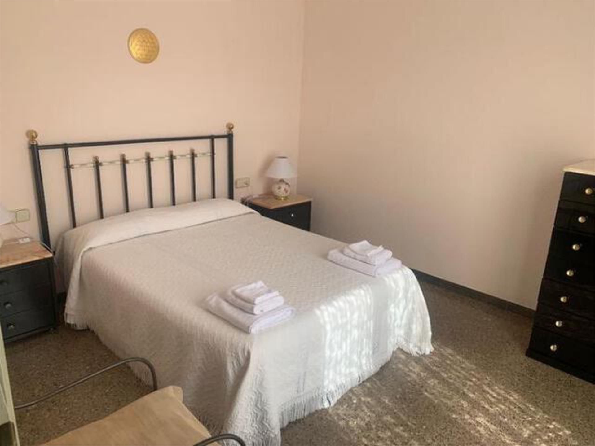Dormitori de Casa adosada en venda en Valls amb Calefacció, Jardí privat i Terrassa