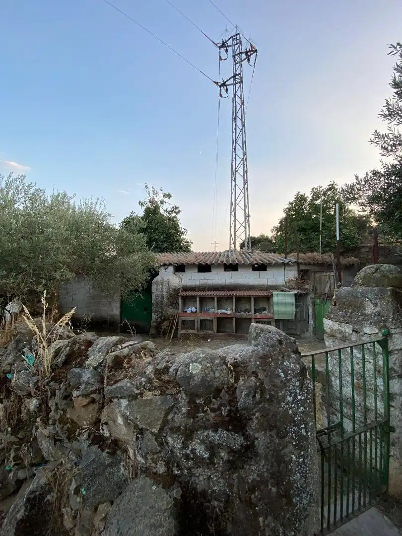 Finca rústica en venda a Plaza Dos de Mayo, 10, Burguillos del Cerro Vista exterior de Finca rústica en venda en Burguillos del Cerro amb Jardí privat