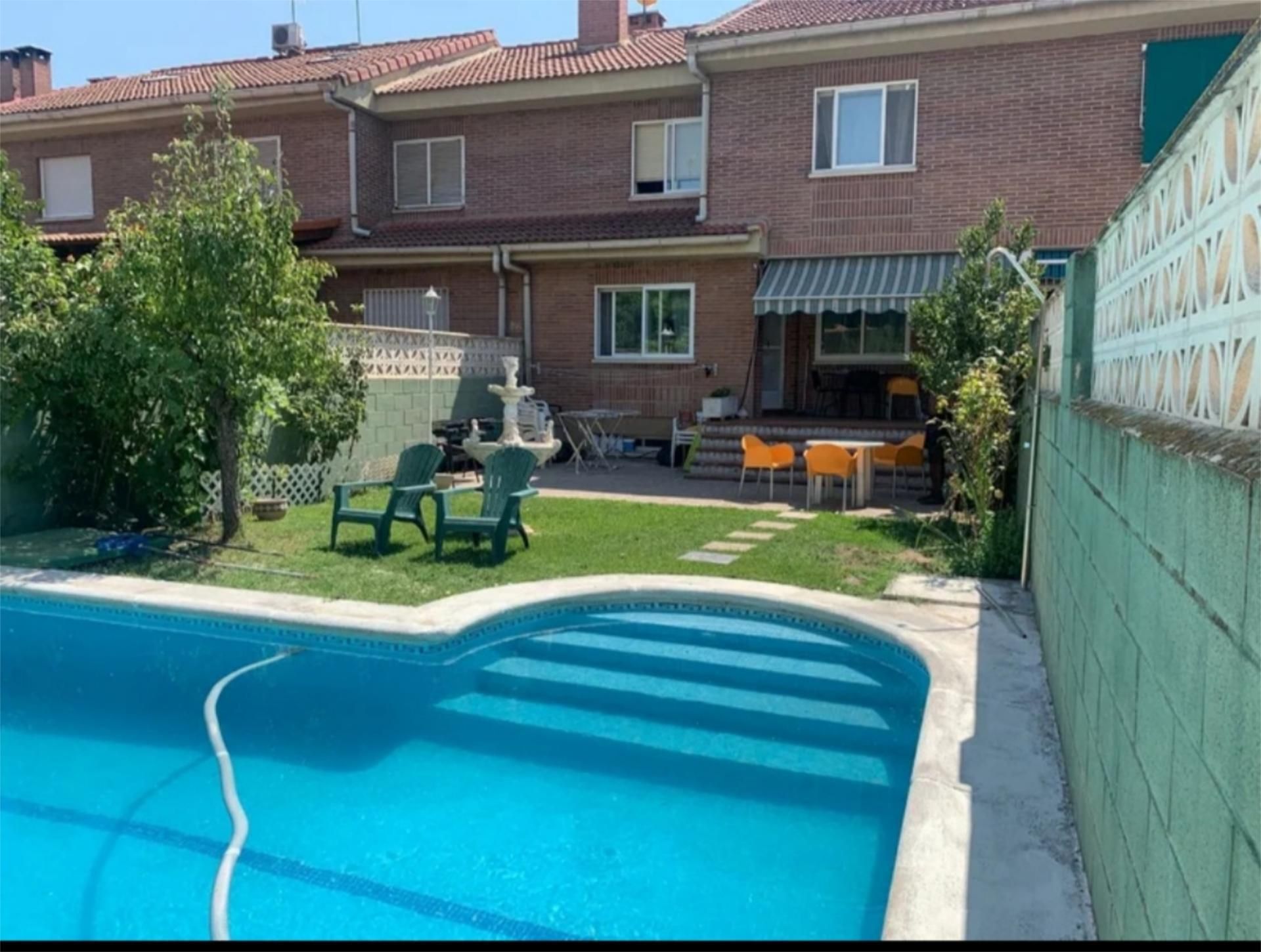 Piscina de Casa o xalet de lloguer en Alcalá de Henares amb Calefacció, Jardí privat i Piscina