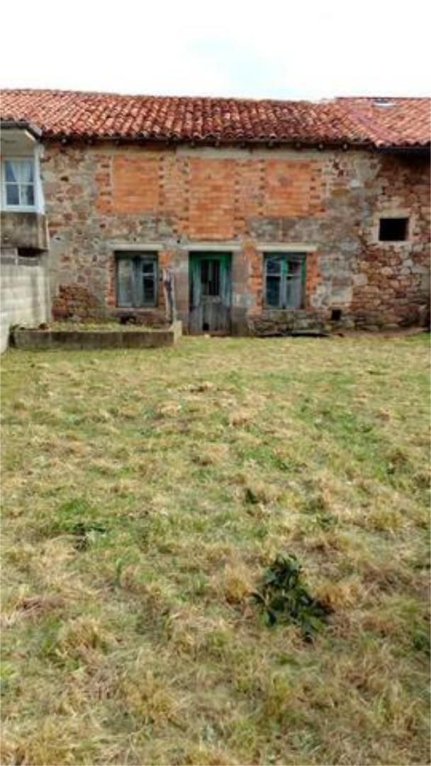Casa o xalet en venda en Torrelavega  amb Jardí privat, Terrassa i Traster