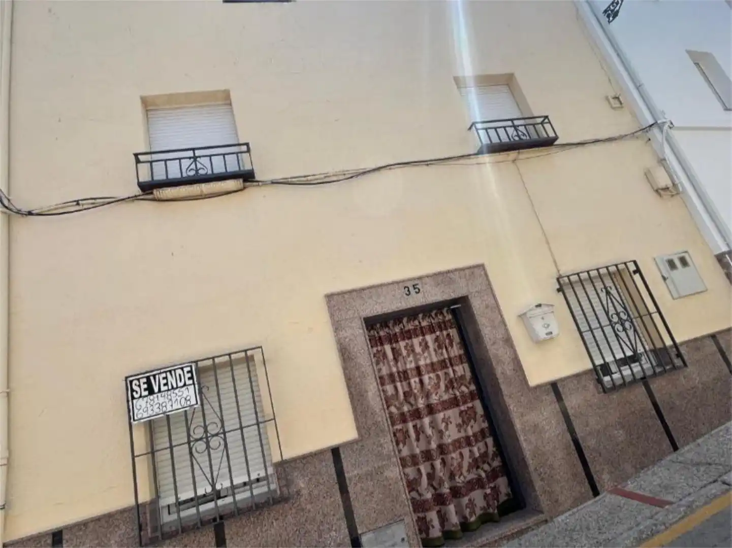 Außenansicht von Einfamilien-Reihenhaus zum Verkauf in Valdepeñas de Jaén mit Klimaanlage, Heizung und Terrasse