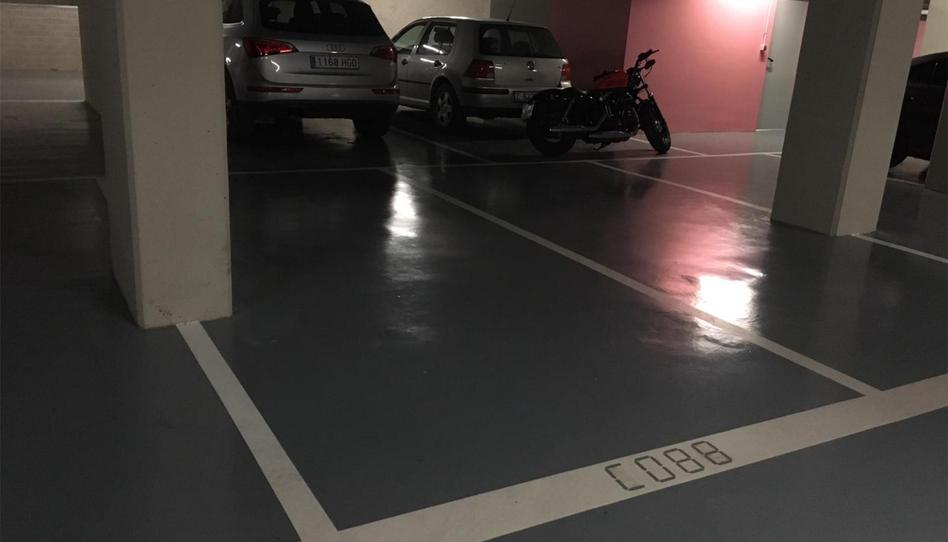 Garaje de alquiler en Calle de Ángela López Jiménez, 5, Romareda, Zaragoza - imagen 1 Foto 1 de Garaje de alquiler en Calle de Ángela López Jiménez, 5, Romareda, Zaragoza