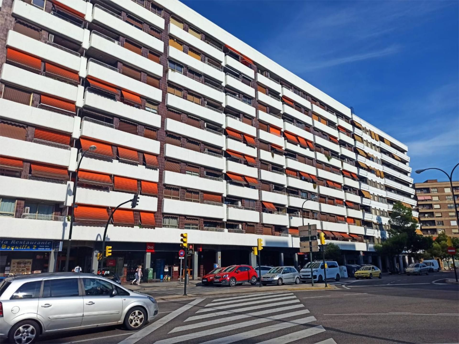 Exterior view of Flat for sale in  Zaragoza Capital  with Terrace
