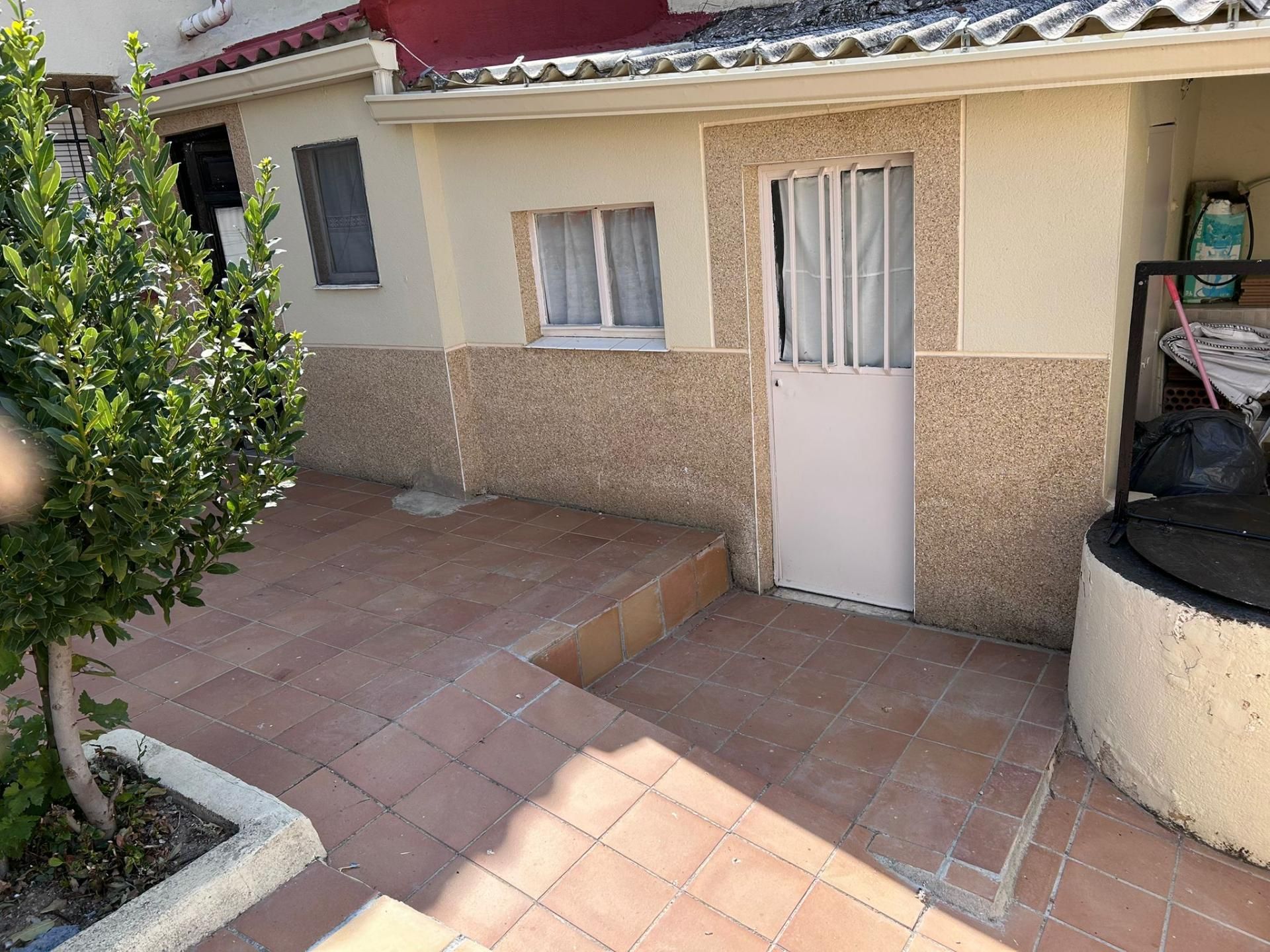 Exterior view of Single-family semi-detached for sale in El Valle de Altomira  with Private garden and Furnished