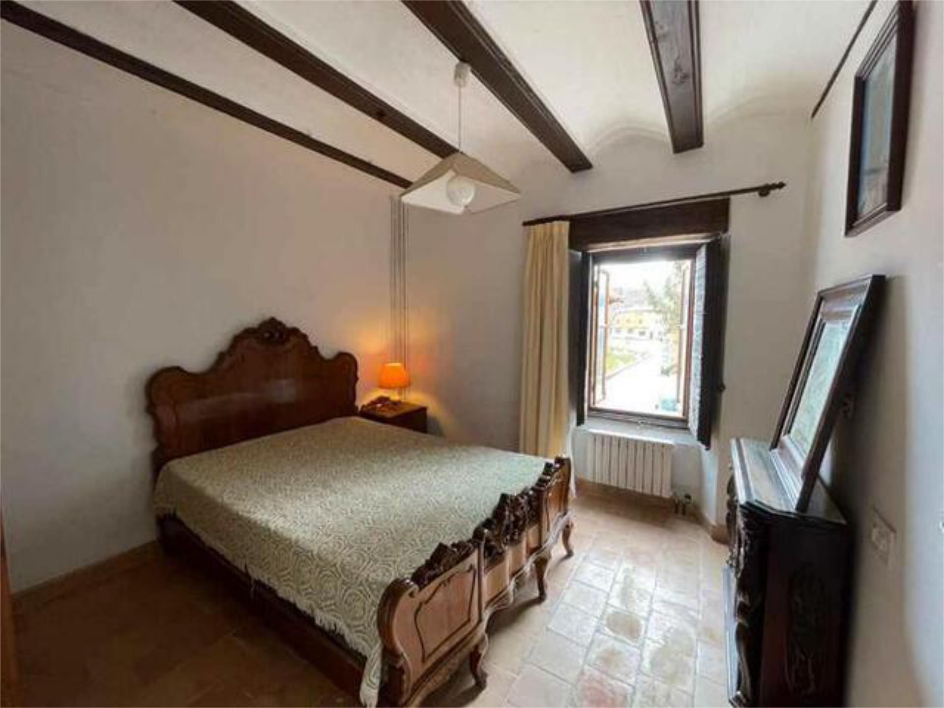 Dormitori de Casa o xalet de lloguer en Villarroya de los Pinares amb Calefacció, Terrassa i Moblat