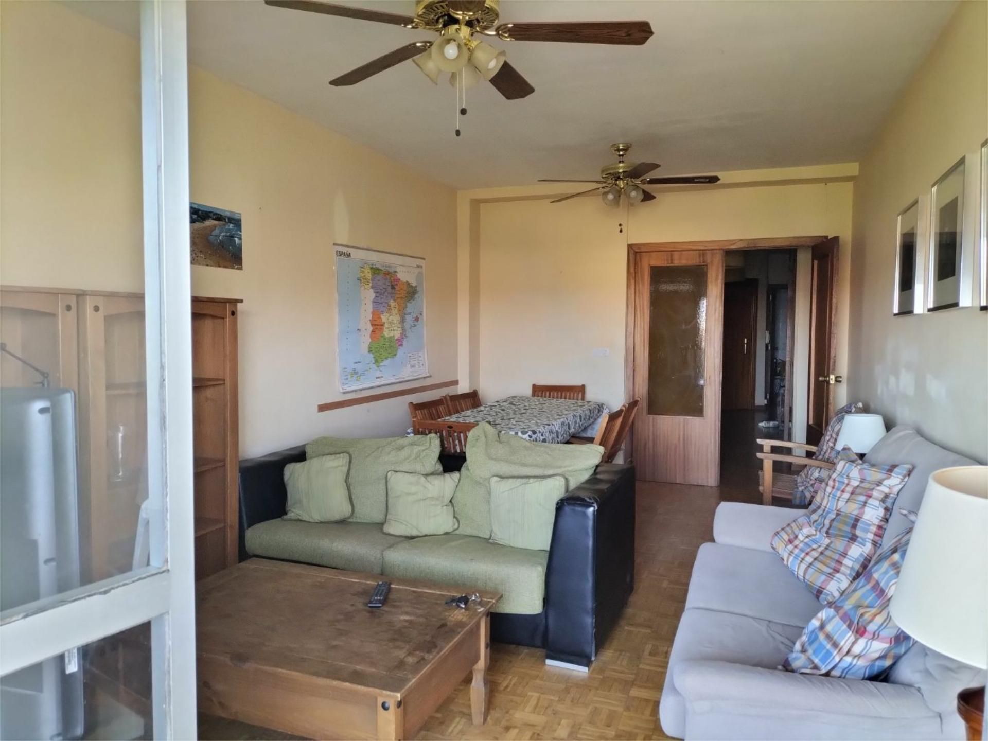 Sala de estar de Piso de alquiler en Soria Capital  con Calefacción, Parquet y Terraza
