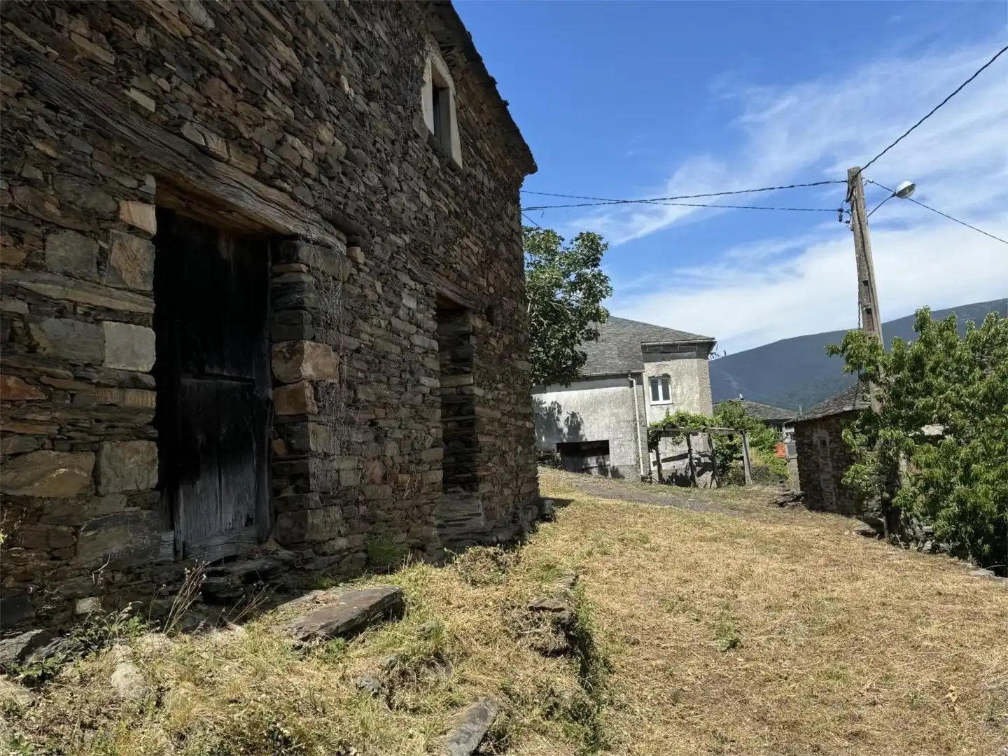 Pis en venda a Lugar Ouviaño-Pq Ouviñao, Negueira de Muñiz Vista exterior de Pis en venda en Negueira de Muñiz amb Jardí privat