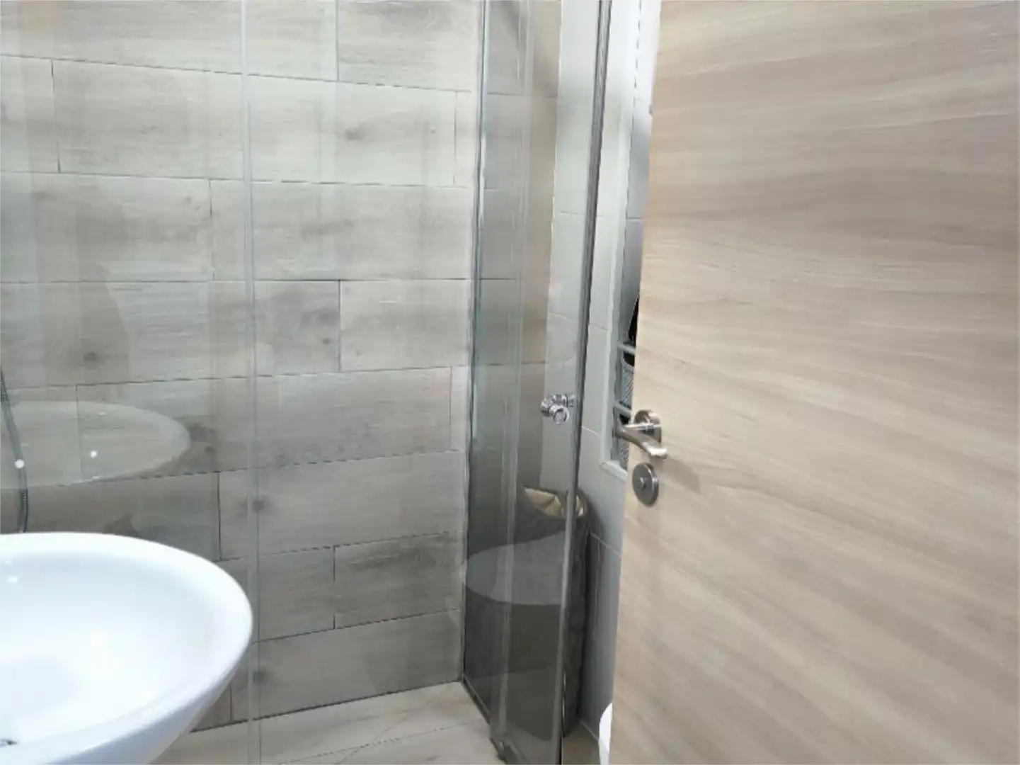 Bathroom of Apartments for rent in Castellón de la Plana / Castelló de la Plana  with Air Conditioner, Terrace and Furnished