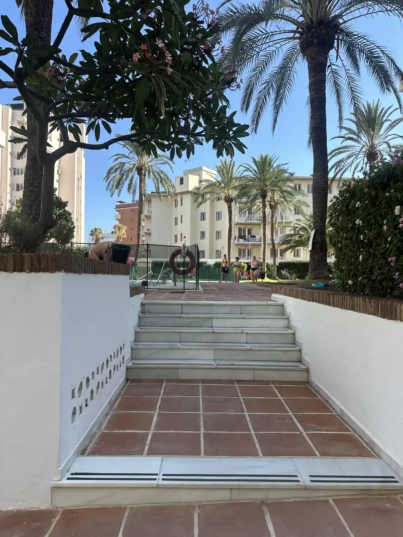 Piso en venta en Calle Salvador Allende, 31, La Carihuela - Los Nidos Vista exterior de Piso en venta en Torremolinos con Aire acondicionado, Trastero y Amueblado