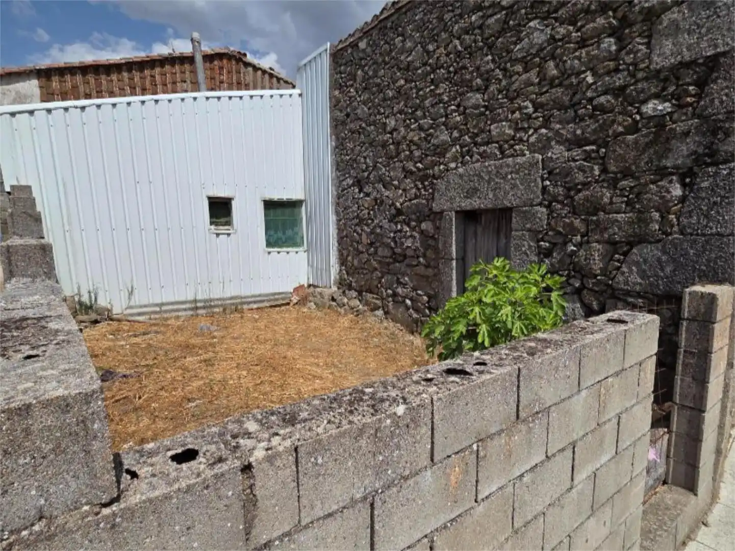 Finca rústica en venta en Calle Abajo, 2, Sanchotello Finca rústica en venta en Sanchotello con Jardín privado y Amueblado