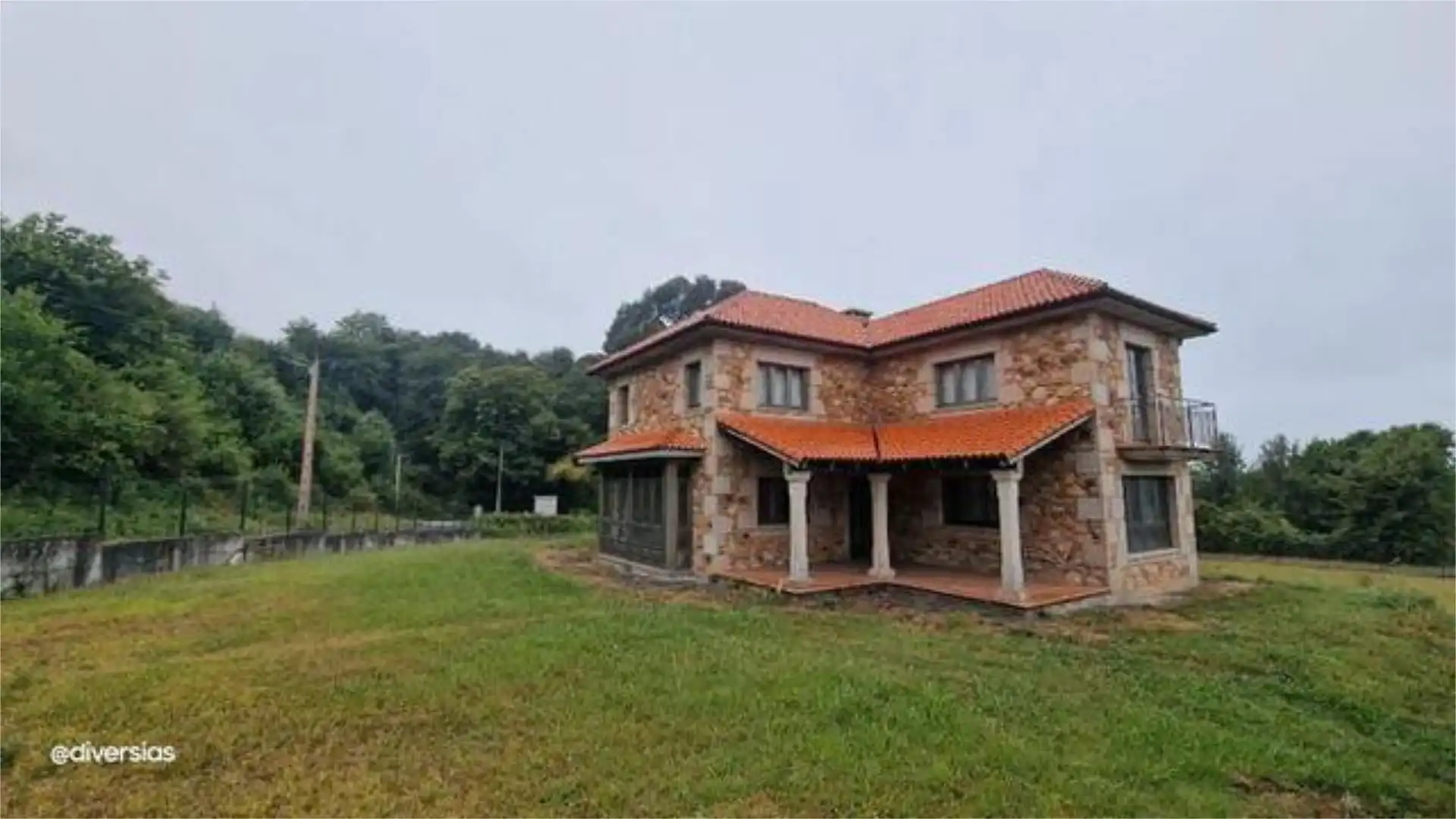 Casa adosada en venta en Pontedeume Vista exterior de Casa adosada en venta en Pontedeume