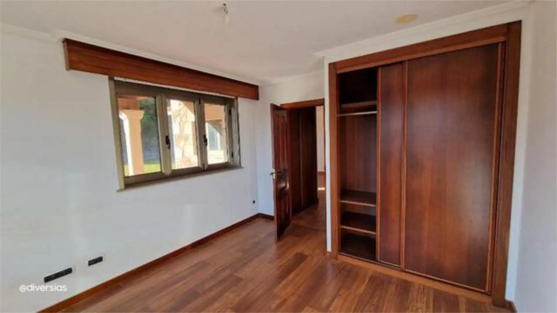 Casa adosada en venta en Pontedeume Habitación de Casa adosada en venta en Pontedeume