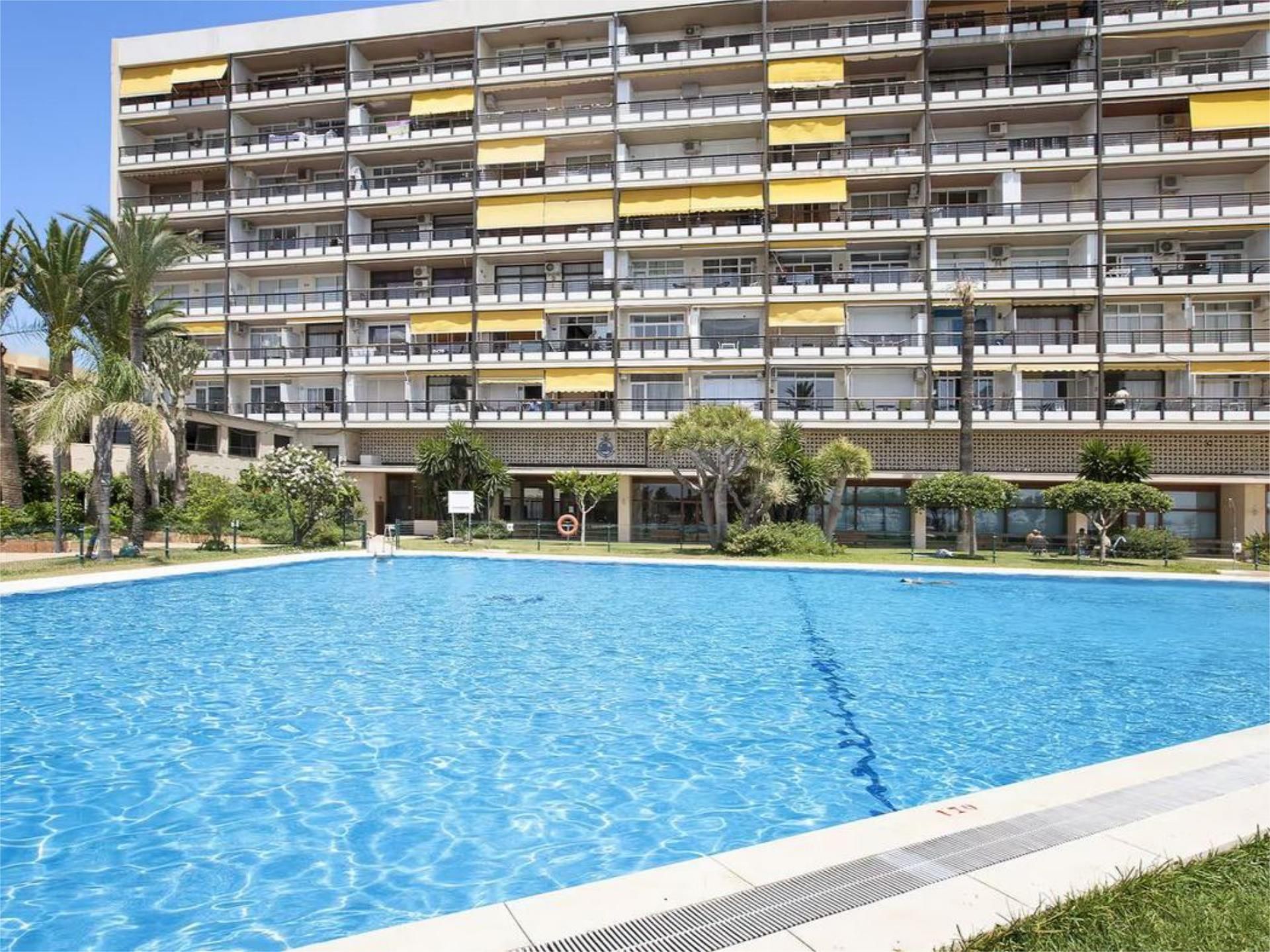 Piscina de Estudi de lloguer en Torremolinos amb Aire condicionat, Calefacció i Parquet