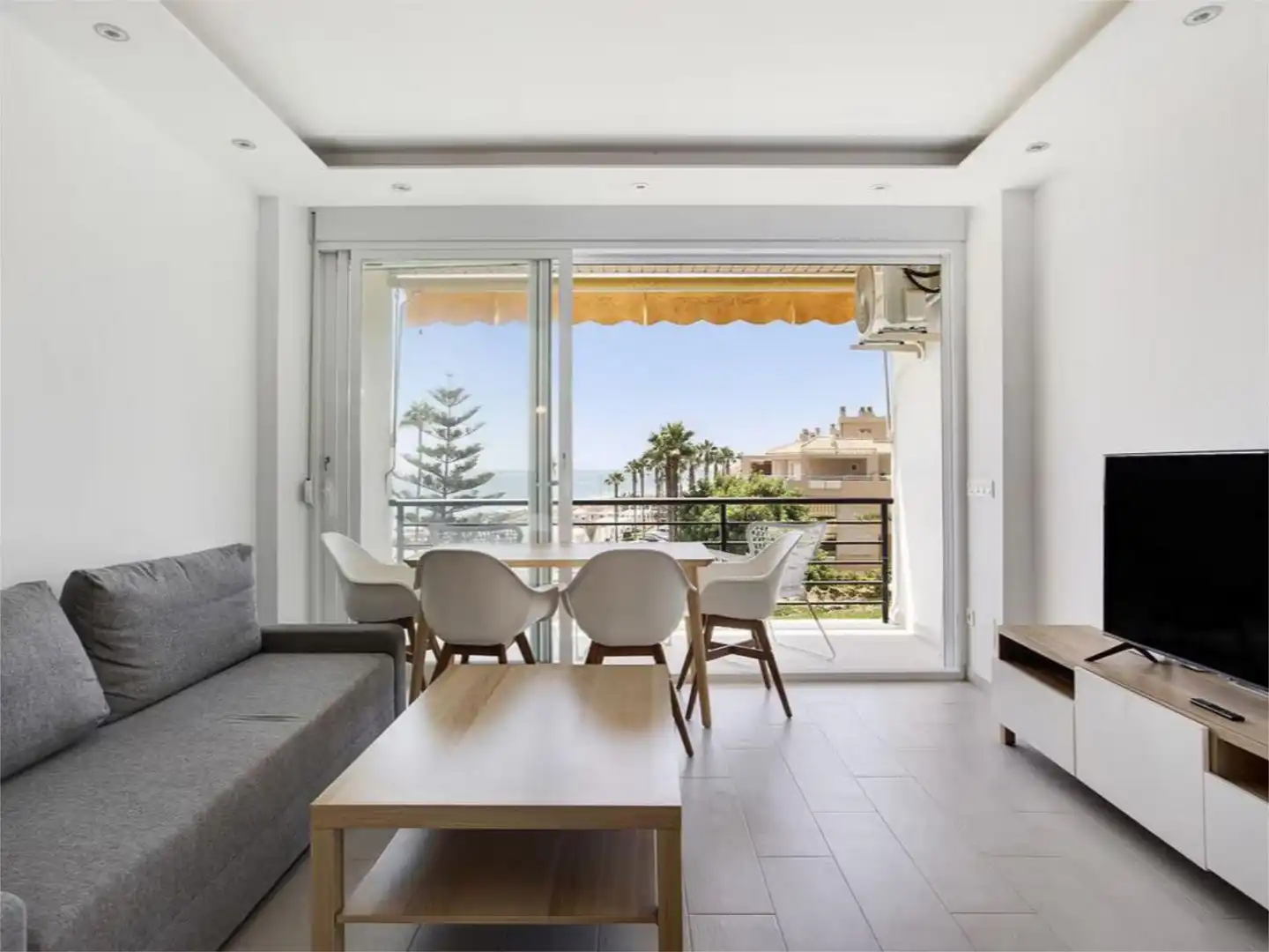 Estudio de alquiler en Calle Castillo del Inglés, 1, El Bajondillo Habitación de Estudio de alquiler en Torremolinos con Aire acondicionado, Calefacción y Parquet