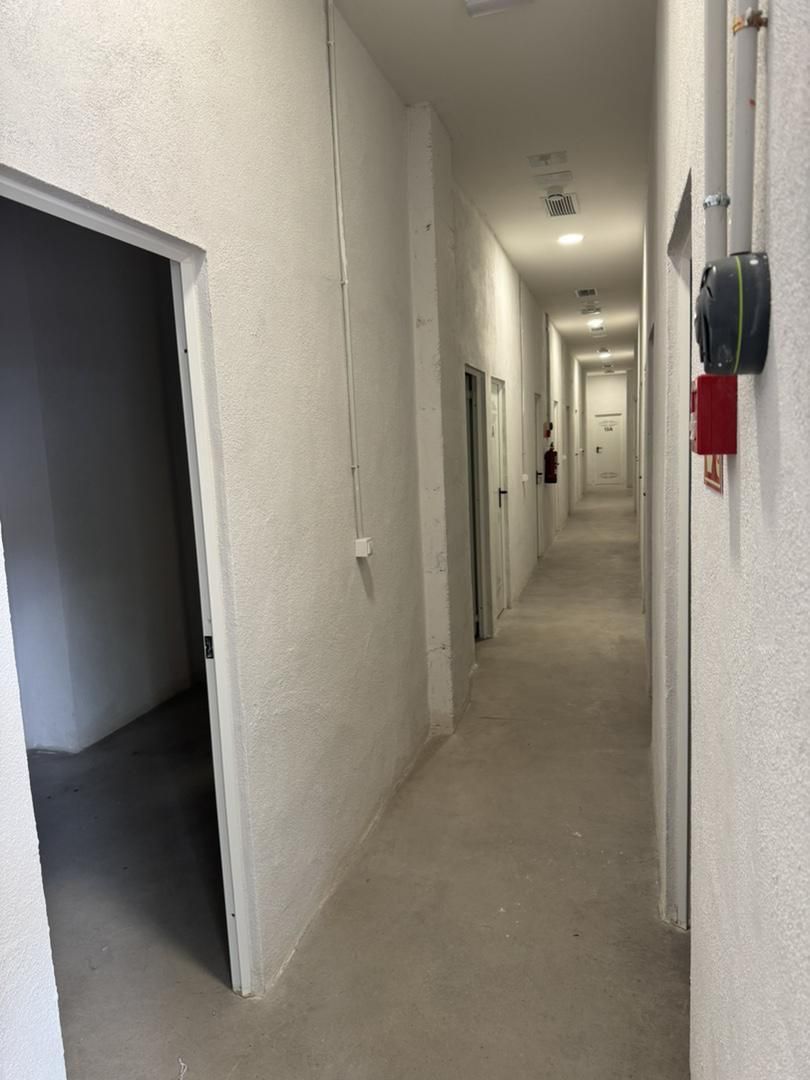 Box room to rent in Parla