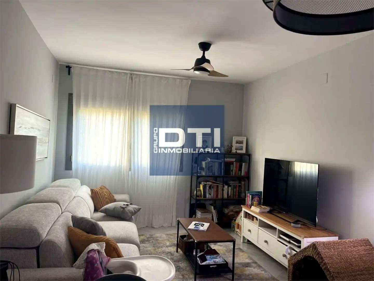 Flat for sale in Calle Castilla, 10, Pescadería Living room of Flat for sale in Huelva Capital with Air Conditioner