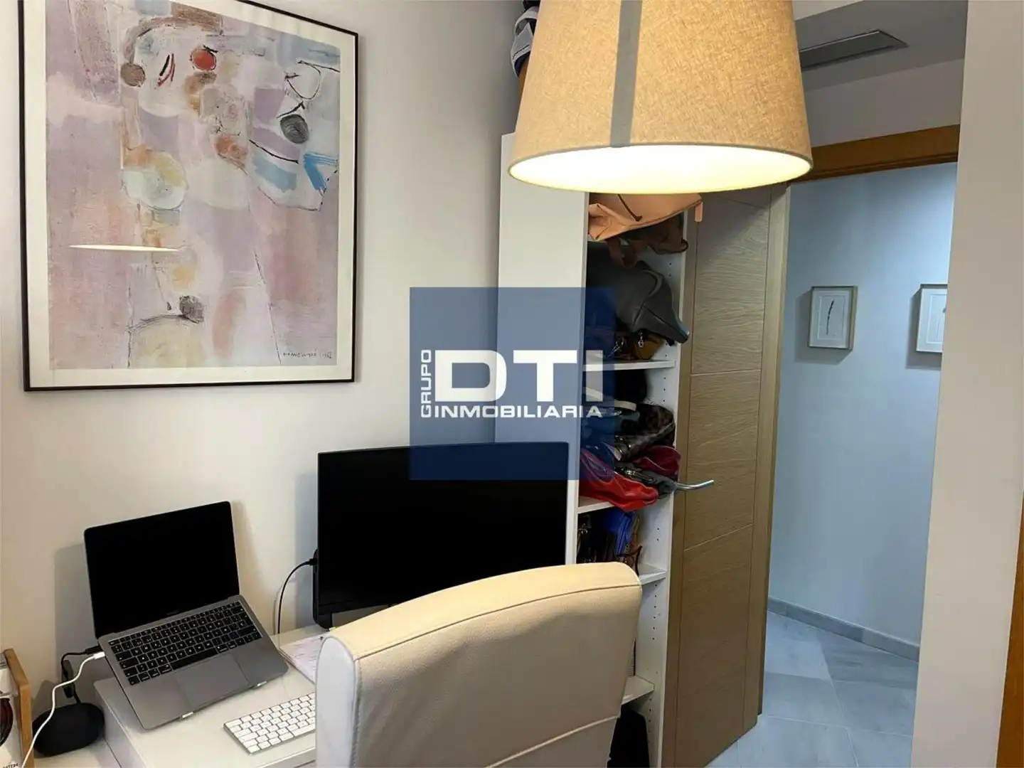 Flat for sale in Calle Castilla, 10, Pescadería Flat for sale in Huelva Capital with Air Conditioner