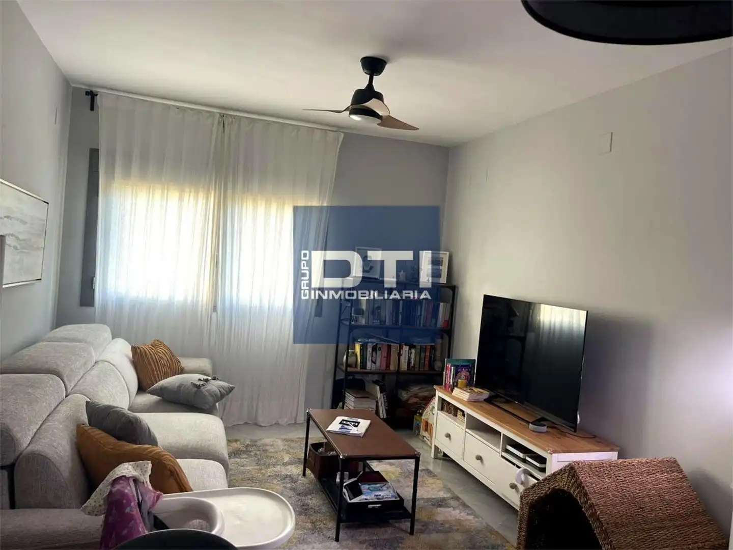 Flat for sale in Calle Castilla, 10, Pescadería Living room of Flat for sale in Huelva Capital with Air Conditioner