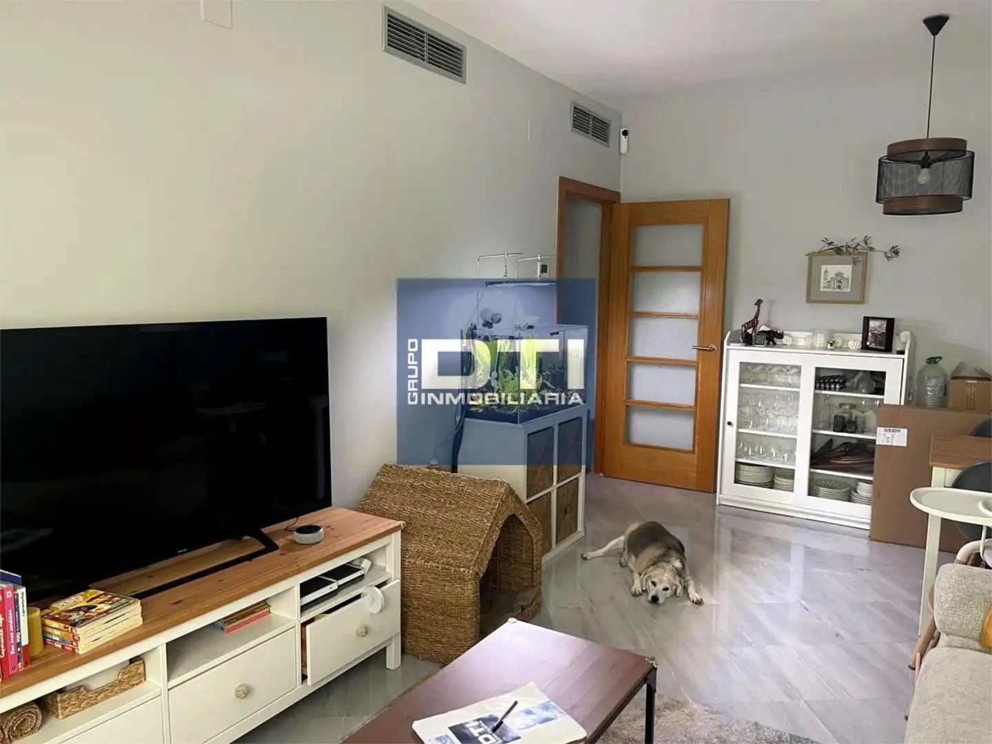 Flat for sale in Calle Castilla, 10, Pescadería Living room of Flat for sale in Huelva Capital with Air Conditioner