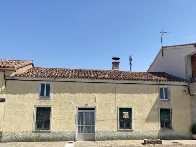 Piso en Venta en Avenida España, 3 en Muelas del Pan