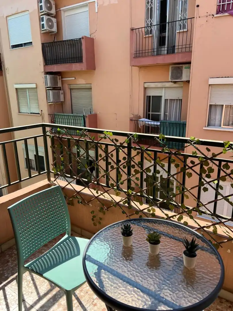 Terrasse von Wohnung zur Miete in  Almería Capital mit Klimaanlage und Balkon
