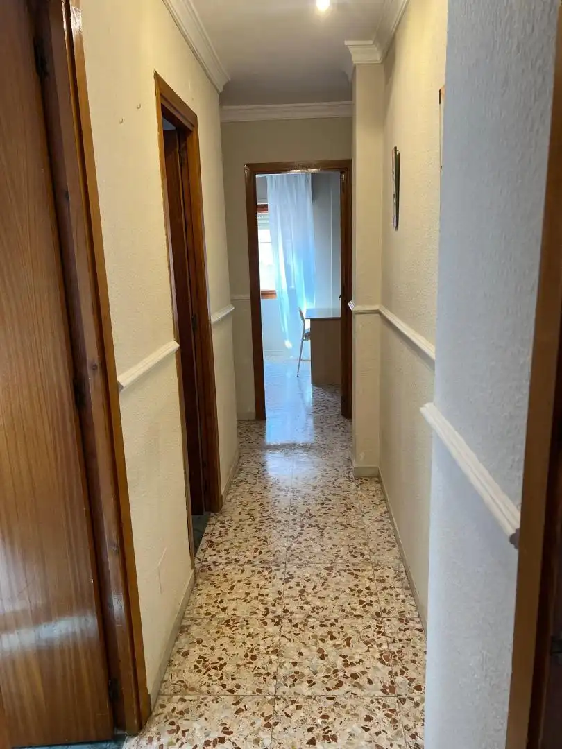 Wohnung zur Miete in  Almería Capital mit Klimaanlage und Balkon